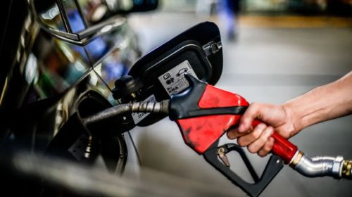 Preço da gasolina recua 0,7% e cai pela décima semana consecutiva nos postos