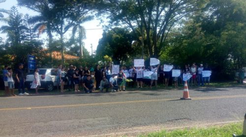 Manifestação pacífica em Parnaso reivindica melhorias no distrito