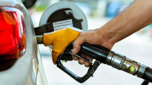 Petrobras anuncia redução de R$ 0,30 por litro no preço do diesel