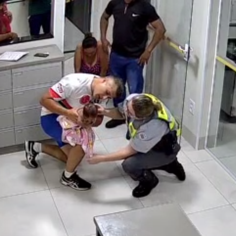 Policiais militares rodoviários salvam bebê engasgada na Base Operacional de Marília