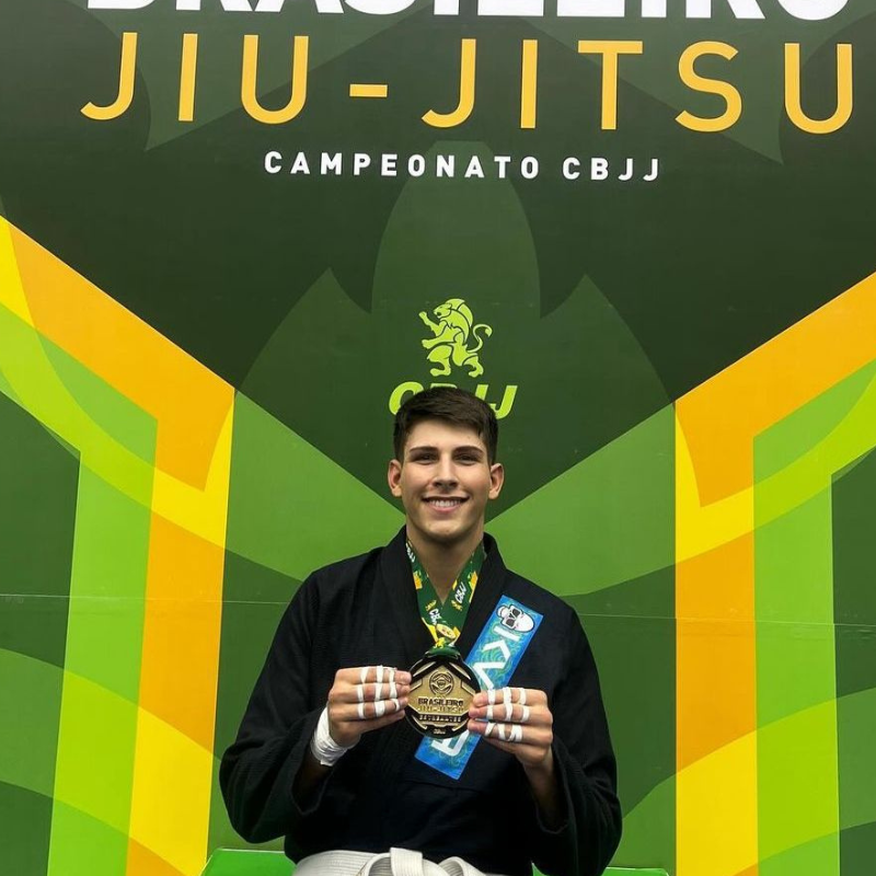 Tupãense Mateus Alexandre conquista título de Campeão Brasileiro de Jiu-Jitsu