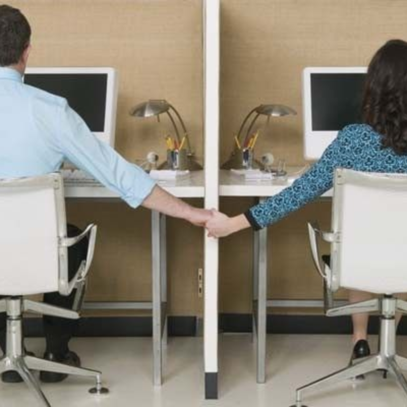 Empregador pode proibir relacionamento amoroso entre empregados?