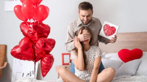 Dia dos Namorados: Comércio de Tupã atende até às 22h nesta terça-feira (11)