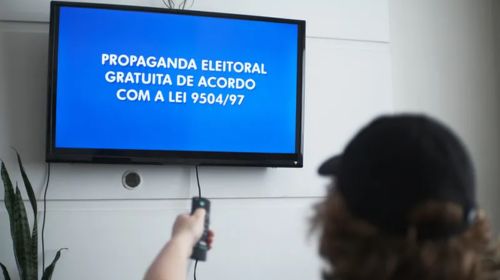 Horário eleitoral gratuito no rádio e na TV começa hoje (30)