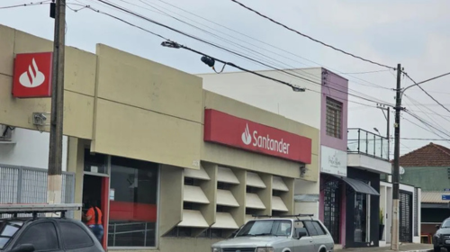 Santander fecha mais uma agência no interior de SP, agora em Parapuã