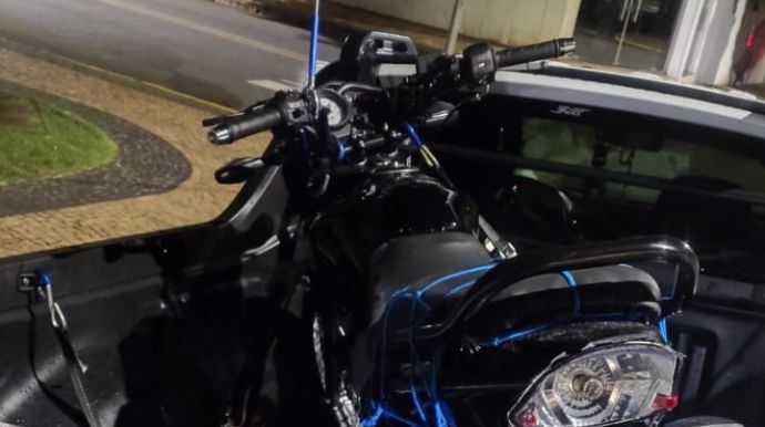 Fiscalização da PM em Tupã resulta em autuações e apreensão de motocicleta