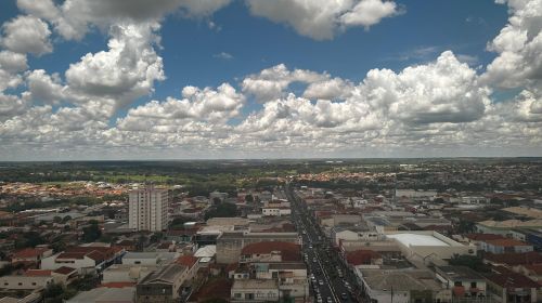 Tupã terá calor intenso até quarta-feira; tempo chuvoso deve marcar o fim de semana