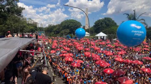 Prefeitura de São Paulo é acusada de superfaturar água do Carnaval em R$ 1,2 milhão