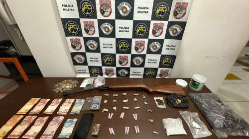 Força Tática prende traficante com arsenal de drogas e arma de pressão em Tupã