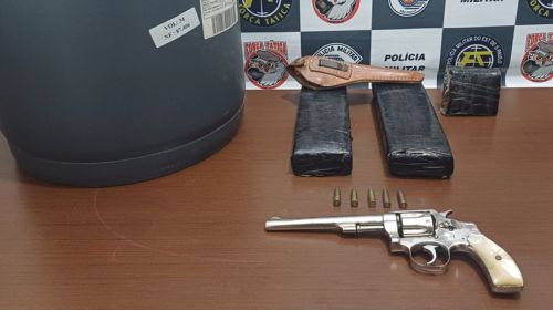 Homem é preso com 1,8 kg de maconha e revólver em Tupã