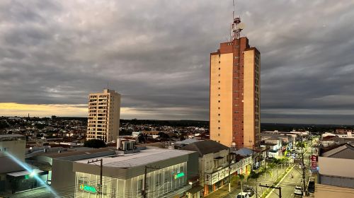 Tempo firme marca início do fim de semana em Tupã, mas chuva chega no domingo