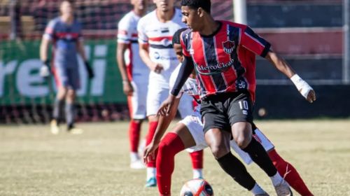 Goleada fora de casa mantém Tupã vivo na briga pela próxima fase da Bezinha