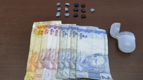 PM prende homem com porções de crack e dinheiro em Tupã