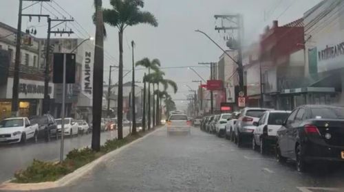 Semana começa com chuva forte e queda brusca de temperatura em Tupã e região