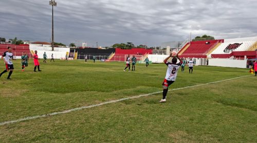 Cecap e Dinâmica disputarão final da Copa Tupã de Futebol Master