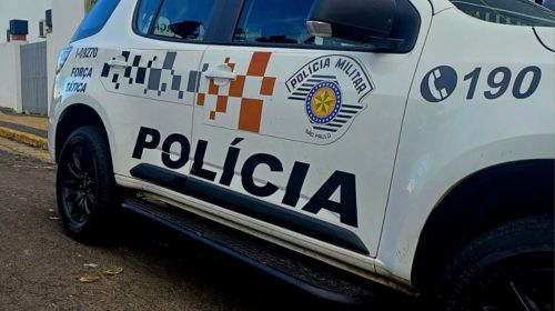 Homem é preso por agredir companheira em Tupã
