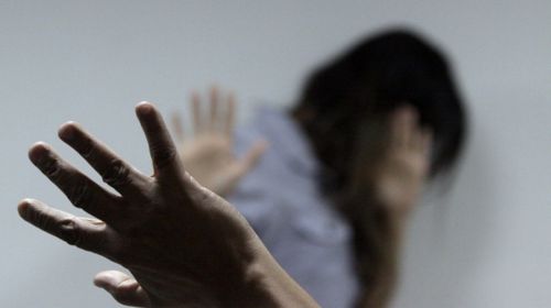 Homem é preso após espancar companheira em Tupã