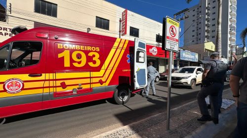 Travessia repentina de criança resulta em acidente com moto na Tamoios