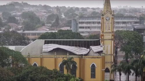 Tempestade e ventos fortes causam estragos e mobilizam Defesa Civil em Rancharia