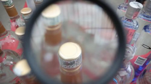Tupã não registra casos de bebidas adulteradas com metanol, mas Vigilância reforça alerta à população