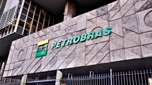 Petrobras reduz preço da gasolina em 4,9% para distribuidoras