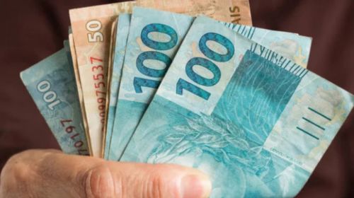 Primeira parcela do 13º será adiantada este ano. Entenda e veja qual será a sua parcela