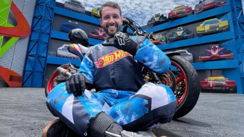 Natural de Adamantina: Quem era o piloto que morreu em apresentação no Beto Carrero World