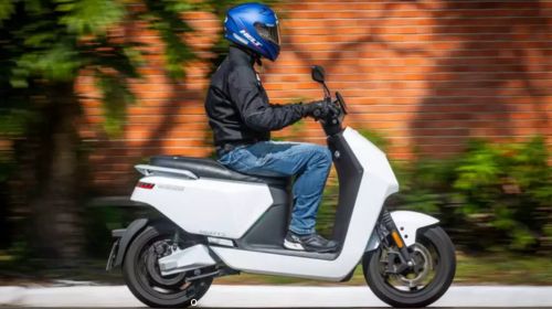 Motinhas  elétricas exigirão CNH e IPVA a partir de 2026