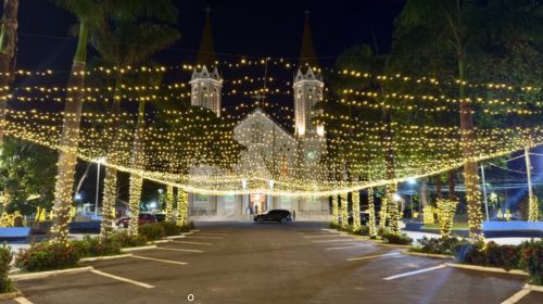 Luzes de Natal tomam conta de Tupã e Papai Noel promete chegada inédita