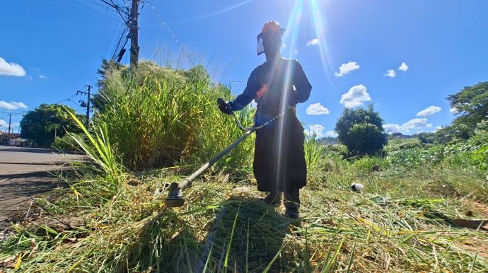 Após fim do prazo, donos de terrenos em Tupã serão cobrados por roçada feita pela Prefeitura