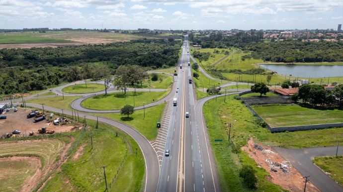 Rodovia Raposo Tavares no interior paulista é a melhor avaliada do Brasil