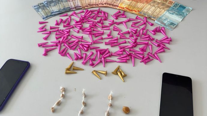 Dupla é presa por tráfico e associação no Jamil Dualib; polícia apreende cocaína, crack e dinheiro