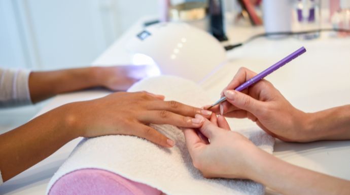 Curso de esmaltação em gel abre inscrições e promete oportunidade de renda em Tupã