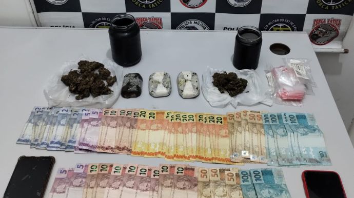 PM apreende drogas avaliadas em R$ 35 mil e prende dois suspeitos por tráfico em Tupã