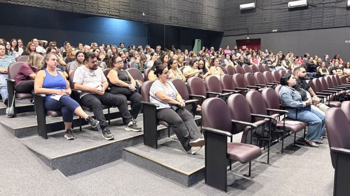 Professores da rede municipal participaram de formação sobre educação antirracista em Tupã