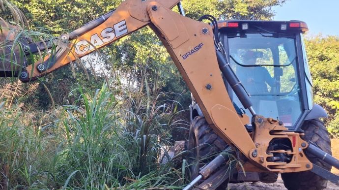 Rio do Peixe passa por desassoreamento e limpeza de drenagem em Varpa