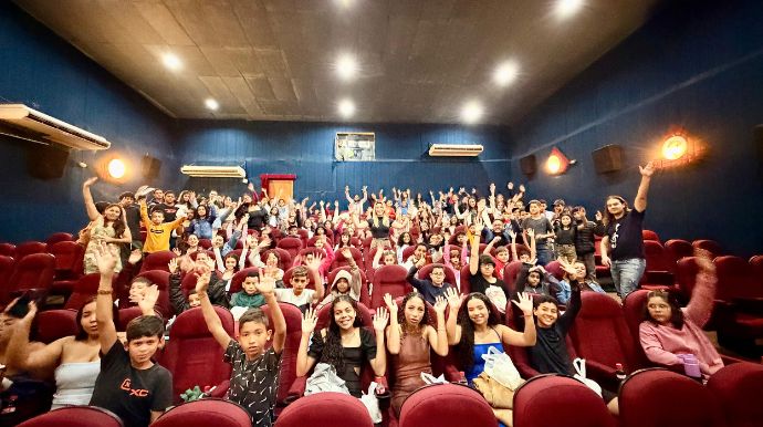 Passeio de férias reúne crianças de projetos sociais de Queiroz em Tupã