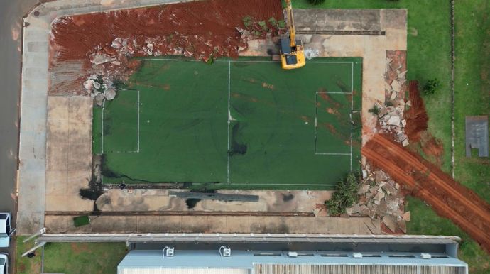 Queiroz inicia obras de novo campo de futebol society com investimento de quase R$ 500 mil