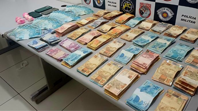 Procurado pela Justiça é preso com drogas e mais de R$ 37 mil na SP-294, em Tupã