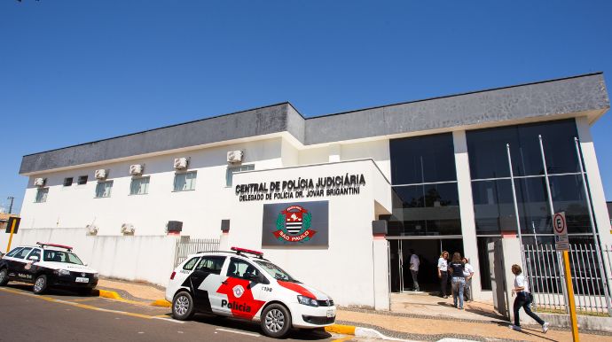 Motocicleta com mais de R$ 3,8 mil em débitos é apreendida após condutor fugir em Tupã