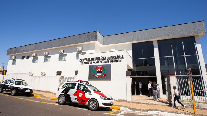 Dois homens são presos após assaltarem taxista durante corrida em Tupã