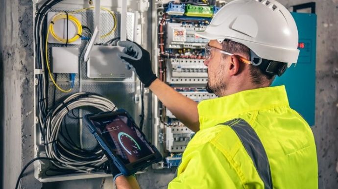 PAT de Tupã oferece vaga para eletricista predial com salário de R$ 2,8 mil