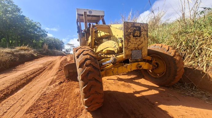 Estradas rurais de Tupã passam por manutenção após fortes chuvas