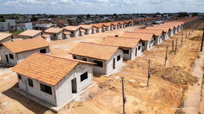 Obras de 20 novas moradias avançam em Queiroz pelo Minha Casa, Minha Vida