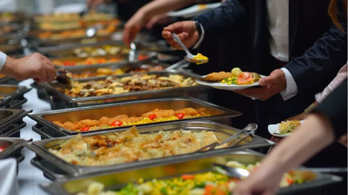 Restaurantes e serviços de alimentação terão novas exigências de higiene e segurança a partir de 4 de outubro