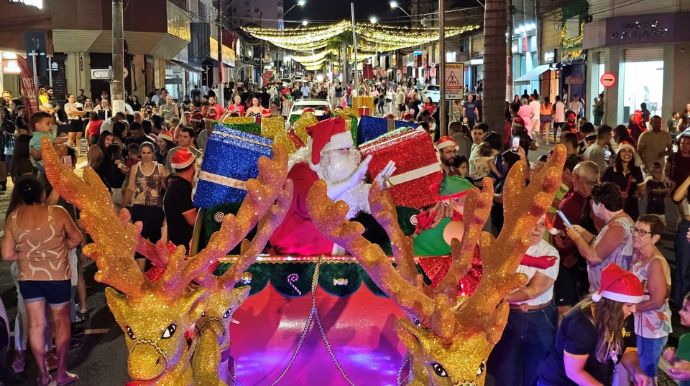 Tupã abre inscrições para escolher Papai Noel oficial do Natal de Luz 2026; prêmio é de R$ 5 mil